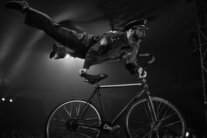 TOHU_2024_Sophies-surprise-29th_cirque_Andrew-Miller-(8)