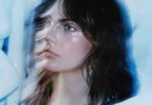 Cara Delevingne lance sa carrière musicale et annonce une tournée internationale