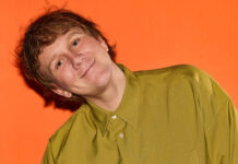 Josh Thomas et l’irrésistible chaos de Jiggle Jiggle