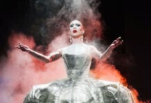Sasha Velour présente Travesty, une célébration flamboyante de l’histoire queer sur scène
