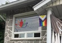 À Longueuil, un drapeau de la Fierté vandalisé quatre fois… et toujours remis en place